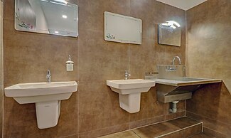 Treebo Golden Terminal, Kochi Airport