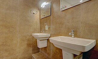 Treebo Golden Terminal, Kochi Airport