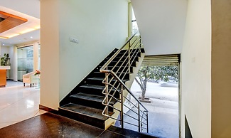 Treebo Primeland Suites, Mailasandra