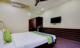 Treebo Primeland Suites, Mailasandra
