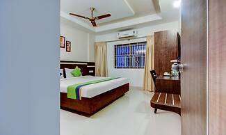 Treebo Primeland Suites, Mailasandra