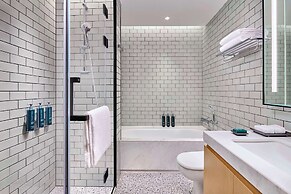 Doubletree By Hilton Shenzhen Airport Residences