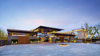 Hotel Indigo Suzhou Yangcheng Lake by IHG