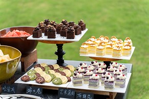 Hotel Indigo Suzhou Yangcheng Lake by IHG