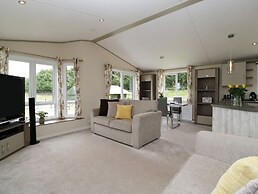 Hill View, Lilac Lodge