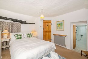 4 Bishops Cottages
