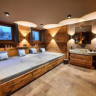 Hahnenkamm Suite Deluxe  Ski-In Ski-Out