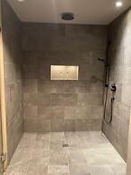 Hahnenkamm Suite Deluxe  Ski-In Ski-Out