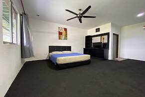 OYO 90317 Ambong Bay Resthouse