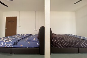 OYO 90317 Ambong Bay Resthouse