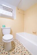 Heart of Manteo Motor Lodge