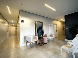 DM Hotel