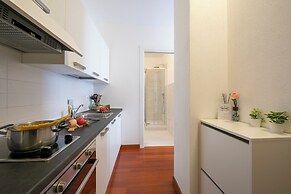 Moonlight - 150m From the Lake