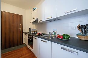 Moonlight - 150m From the Lake