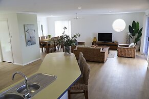 Beaches 1 - 1/7 Convent