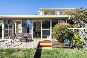 Breather 2/44 Beachside Way