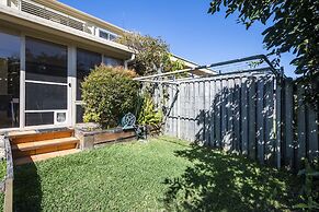 Breather 2/44 Beachside Way