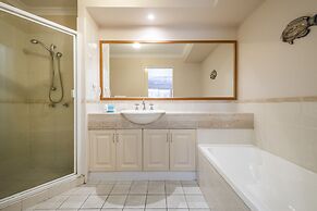 Breather 2/44 Beachside Way