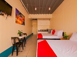 OYO 809 Crowne One Condo