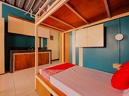 OYO 809 Crowne One Condo