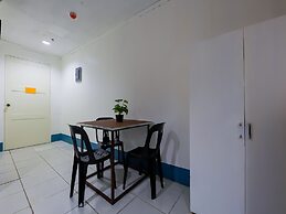 OYO 809 Crowne One Condo