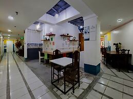 OYO 809 Crowne One Condo