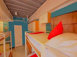 OYO 809 Crowne One Condo