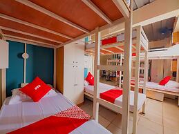 OYO 809 Crowne One Condo