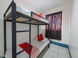 OYO 809 Crowne One Condo