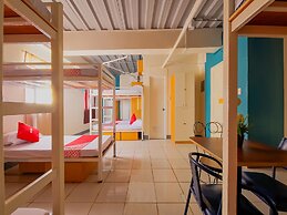 OYO 809 Crowne One Condo