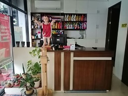 Capital O 811 Tri A's Building