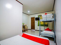 OYO 814 Laurien's Budget Hotel