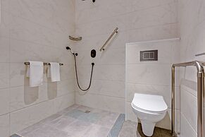 Ramada by Wyndham Tbilisi Old City