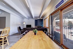 Excellent Views From This Mountain Side Condo - PG107 by Redawning