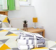 Large Shoreditch, Hoxton 3-bed Garden Flat