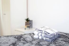 Large Shoreditch, Hoxton 3-bed Garden Flat