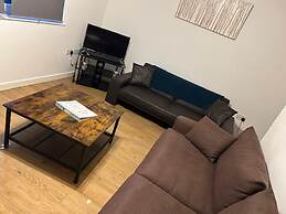 Large Shoreditch, Hoxton 3-bed Garden Flat