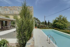 Ouzo Stone House 1, with private pool
