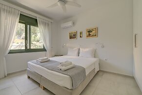 Ouzo Stone House 1, with private pool