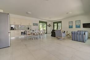 Ouzo Stone House 1, with private pool