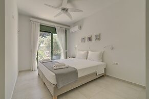 Ouzo Stone House 1, with private pool