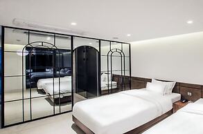 Hotel The Castle 2