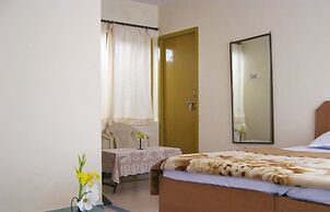 Room-janardan Resort Pangot, Nainital