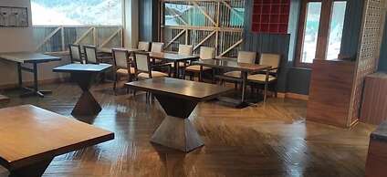 Country Inn & Suites by Radisson, Sonamarg