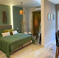 Luxury-1bed Apartment With Porch in Greece