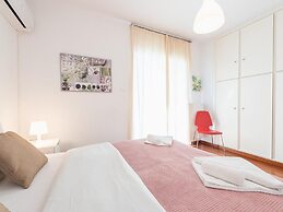 Amazing Beach Apt Panoramic View Next to Marina Alimos