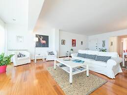 Amazing Beach Apt Panoramic View Next to Marina Alimos