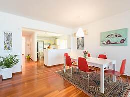 Amazing Beach Apt Panoramic View Next to Marina Alimos