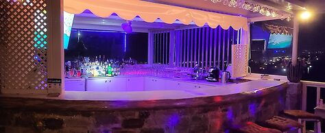 Canbana Full View for up to 8 Adults