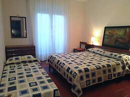 Relax in a our Pool View Apartment - Beahost